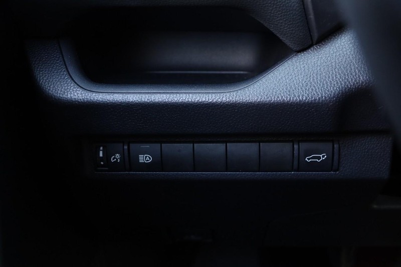 Toyota RAV4 Vehicle Image 21