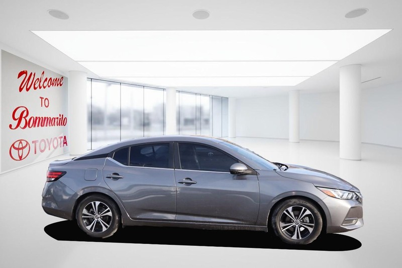 Nissan Sentra Vehicle Image 05