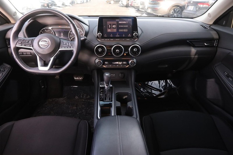 Nissan Sentra Vehicle Image 20