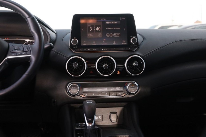 Nissan Sentra Vehicle Image 23