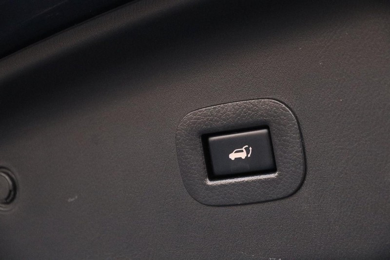 Nissan Armada Vehicle Image 08