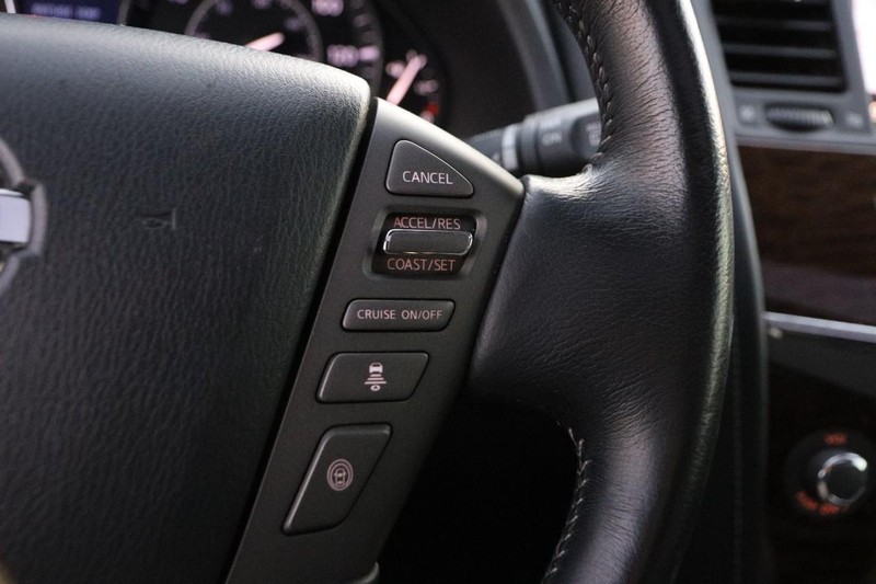 Nissan Armada Vehicle Image 15