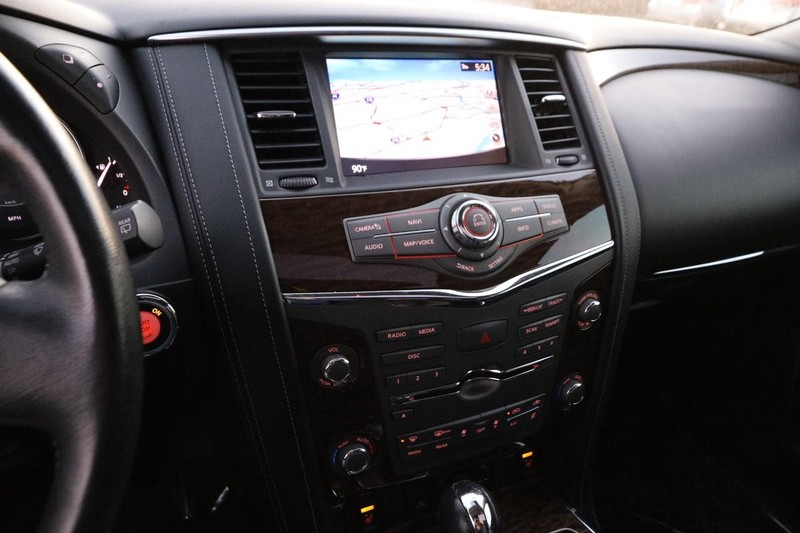 Nissan Armada Vehicle Image 21