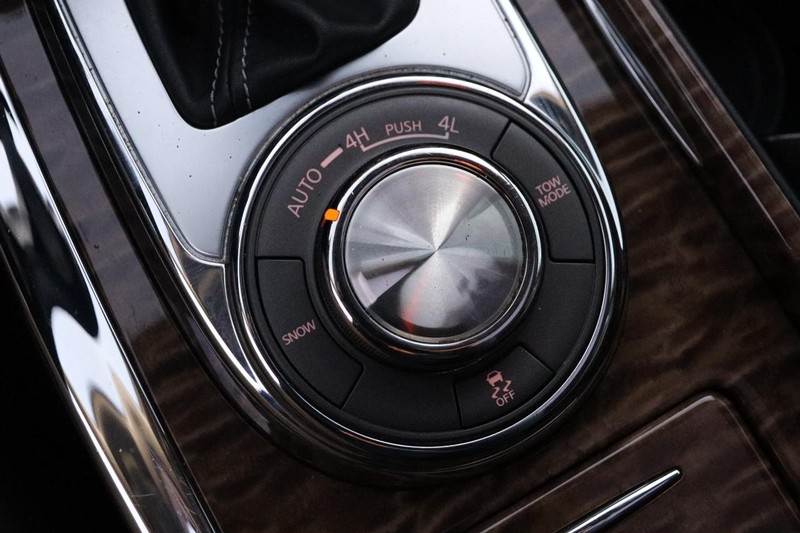 Nissan Armada Vehicle Image 22