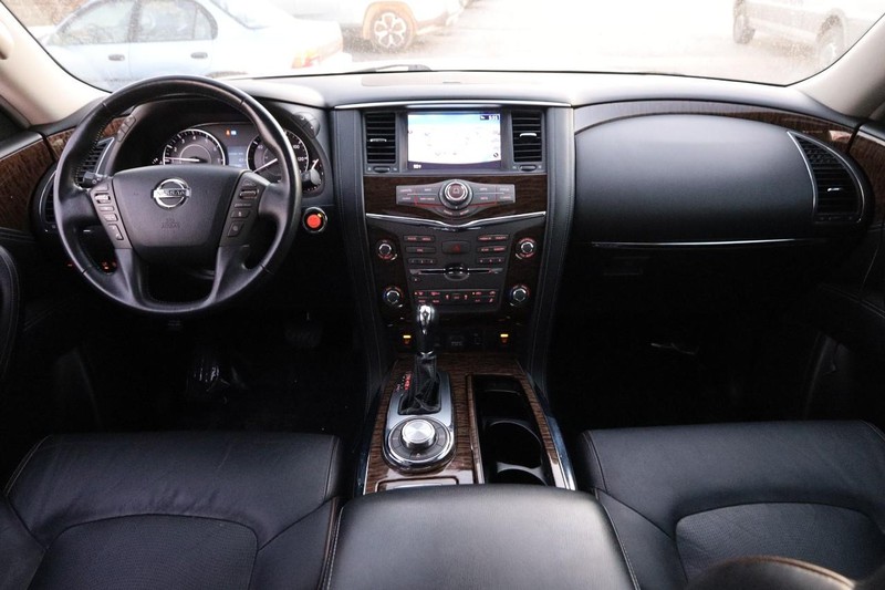 Nissan Armada Vehicle Image 23