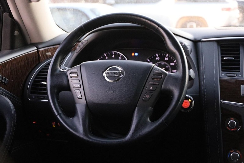 Nissan Armada Vehicle Image 25
