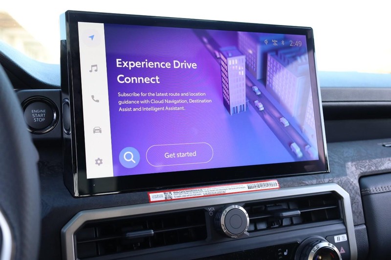 Toyota Tacoma 4WD Vehicle Full-screen Gallery Image 12