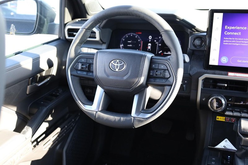 Toyota Tacoma 4WD Vehicle Full-screen Gallery Image 24