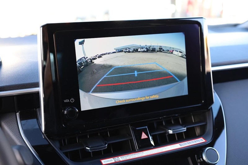 Toyota Corolla Hatchback Vehicle Full-screen Gallery Image 15