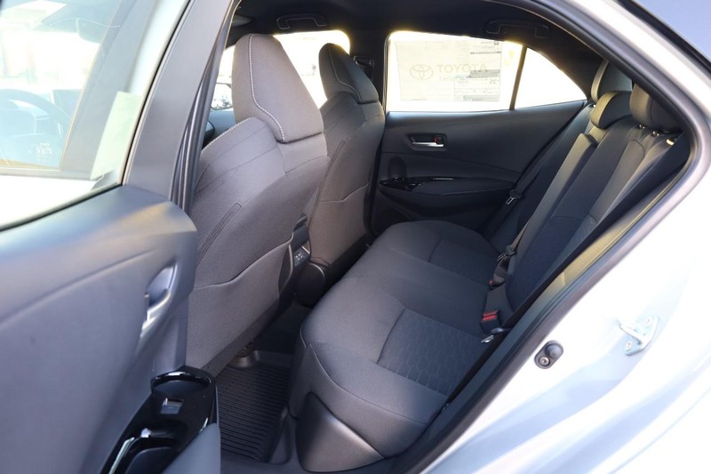 Toyota Corolla Hatchback Vehicle Full-screen Gallery Image 20