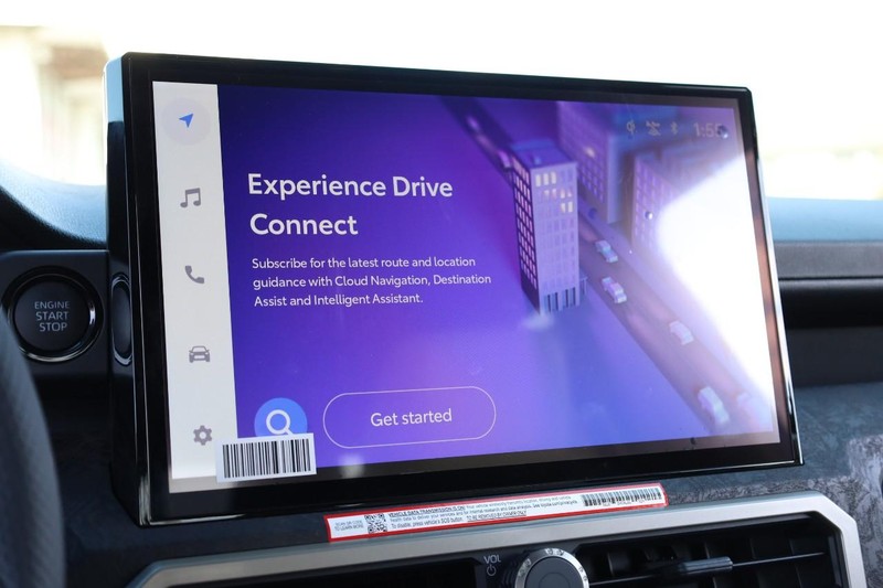 Toyota Tacoma 4WD Vehicle Full-screen Gallery Image 12