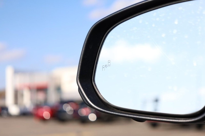 Toyota Tacoma 4WD Vehicle Full-screen Gallery Image 20