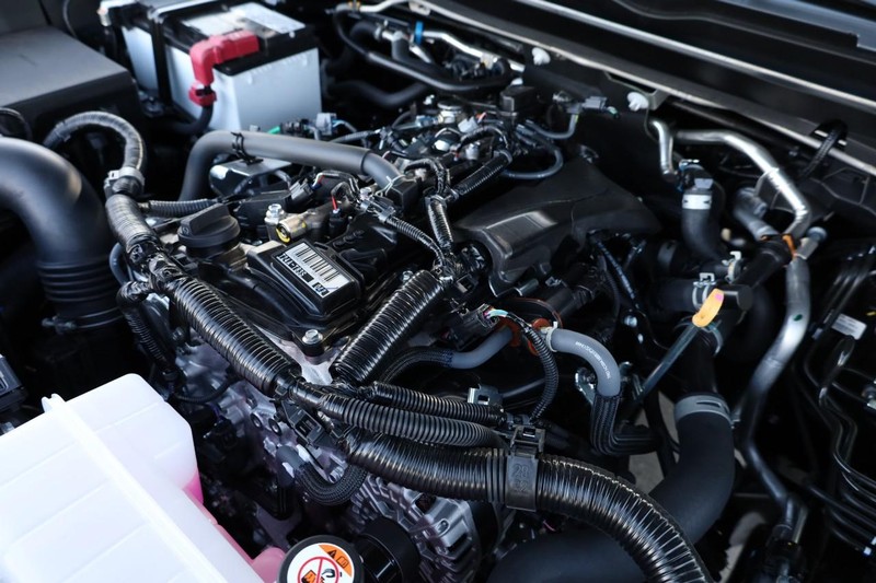 Toyota Tacoma 4WD Vehicle Full-screen Gallery Image 25