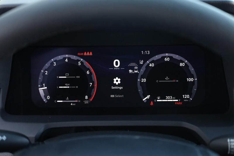 Toyota Tacoma 4WD Vehicle Full-screen Gallery Image 10