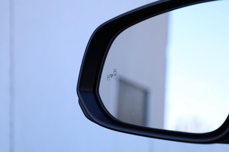 Toyota Tacoma 4WD Vehicle Full-screen Gallery Image 21