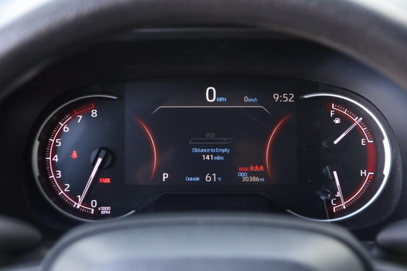 Toyota RAV4 Vehicle Full-screen Gallery Image 13