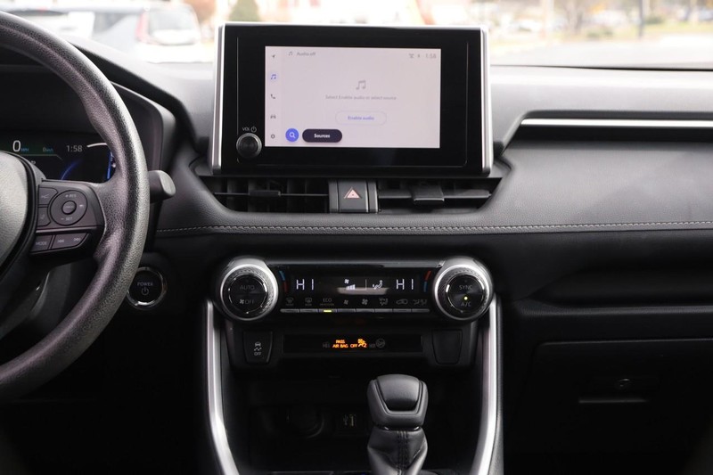 Toyota RAV4 Vehicle Full-screen Gallery Image 22