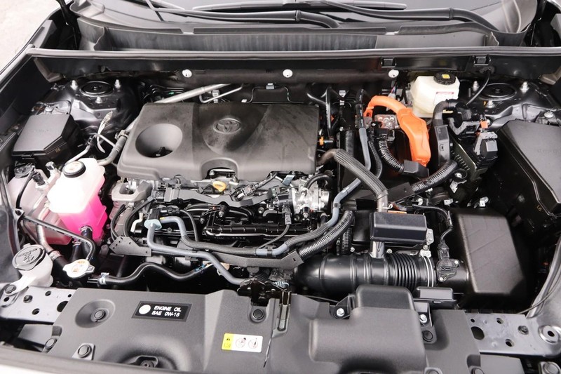 Toyota RAV4 Vehicle Full-screen Gallery Image 25