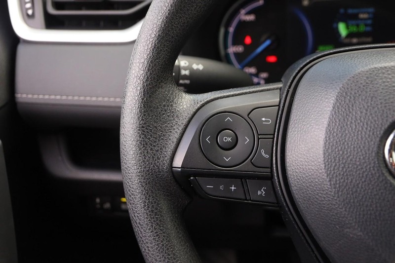 Toyota RAV4 Vehicle Full-screen Gallery Image 13