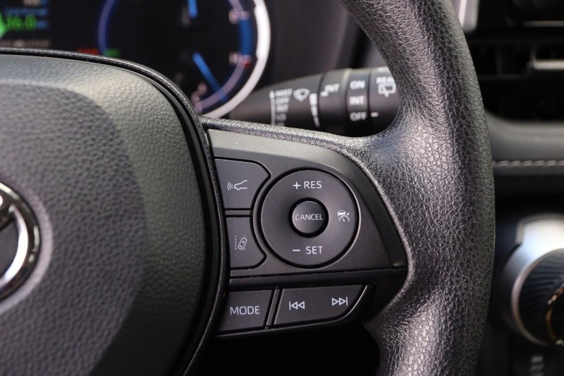 Toyota RAV4 Vehicle Full-screen Gallery Image 14