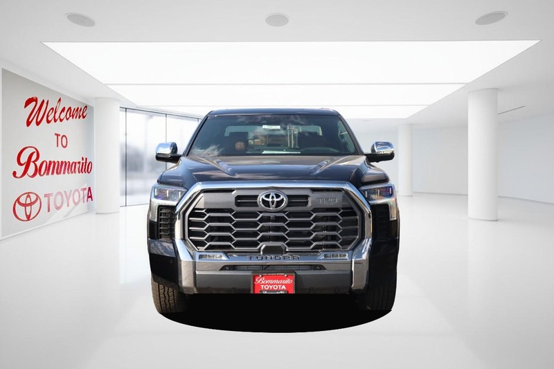 Toyota Tundra 4WD Vehicle Full-screen Gallery Image 4