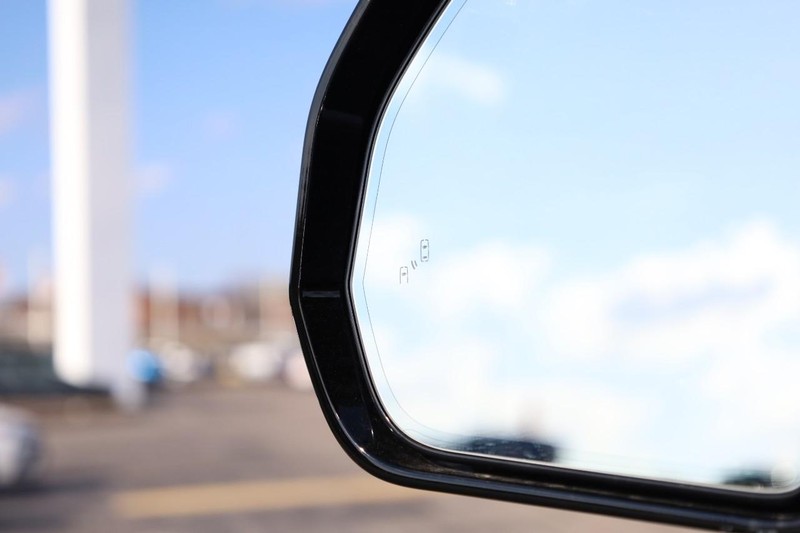 Toyota Tundra 4WD Vehicle Full-screen Gallery Image 22