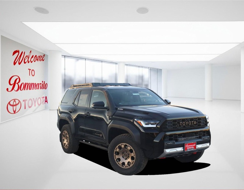 Toyota 4Runner Vehicle Full-screen Gallery Image 2