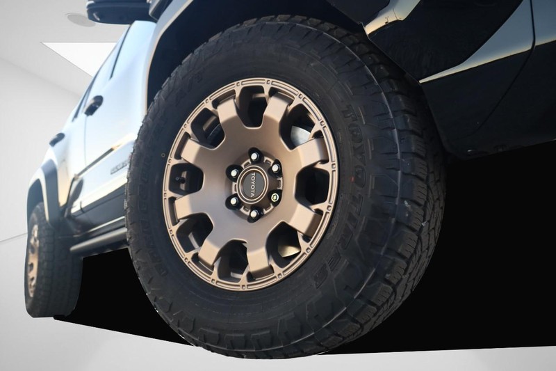 Toyota 4Runner Vehicle Full-screen Gallery Image 3