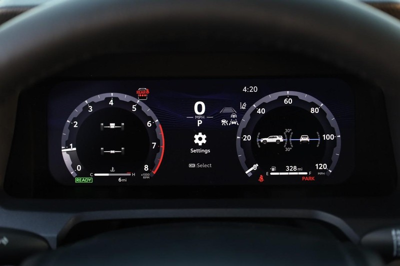 Toyota 4Runner Vehicle Full-screen Gallery Image 10