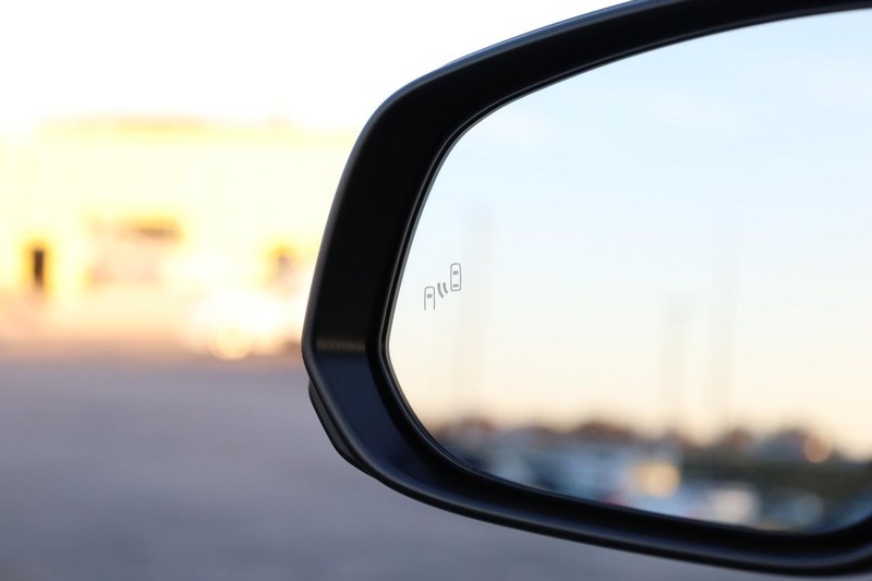 Toyota 4Runner Vehicle Full-screen Gallery Image 21