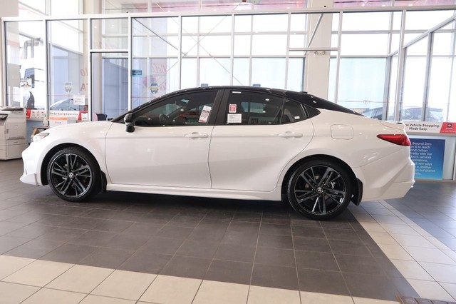 Toyota Camry Vehicle Image 04