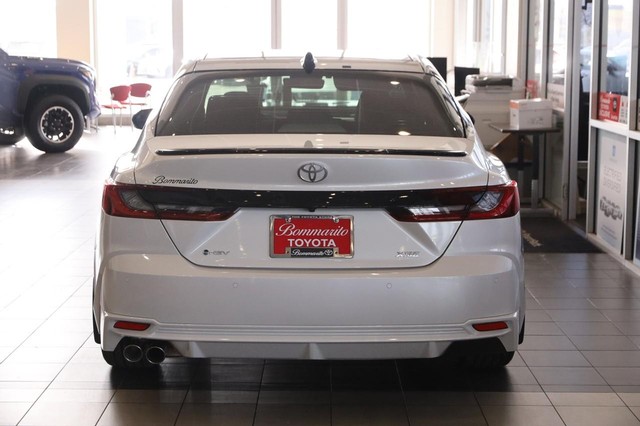 Toyota Camry Vehicle Image 06