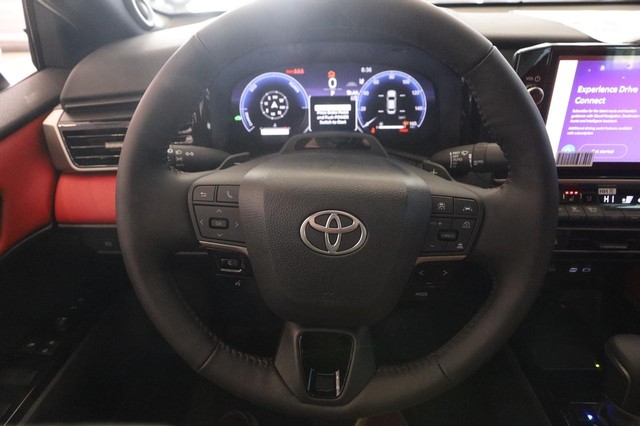 Toyota Camry Vehicle Image 11