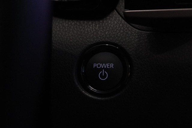 Toyota Camry Vehicle Image 15