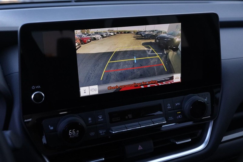 Toyota Grand Highlander Vehicle Full-screen Gallery Image 18