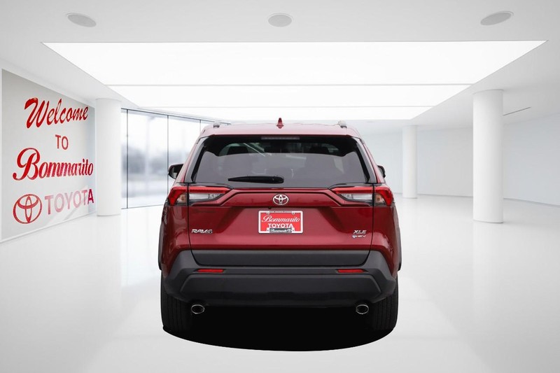 Toyota RAV4 Vehicle Image 06