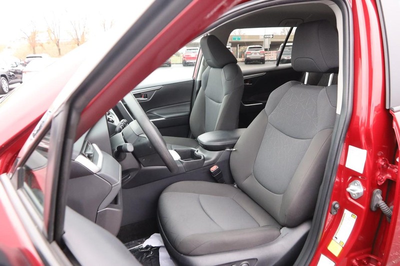 Toyota RAV4 Vehicle Image 08