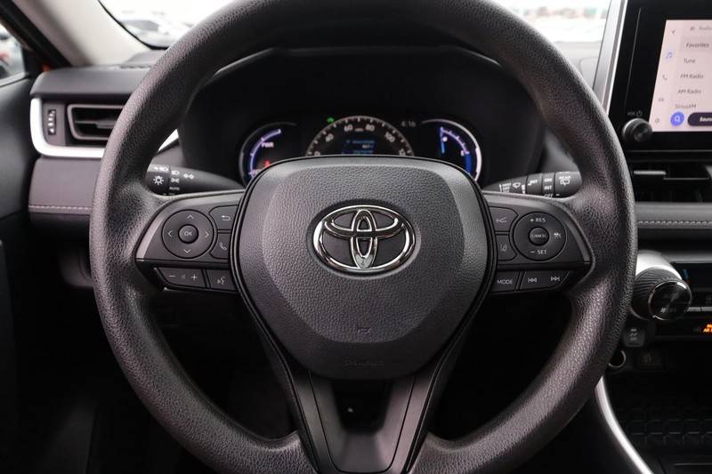 Toyota RAV4 Vehicle Image 11