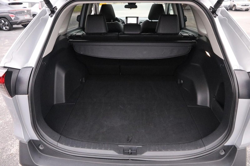 Toyota RAV4 Vehicle Image 07