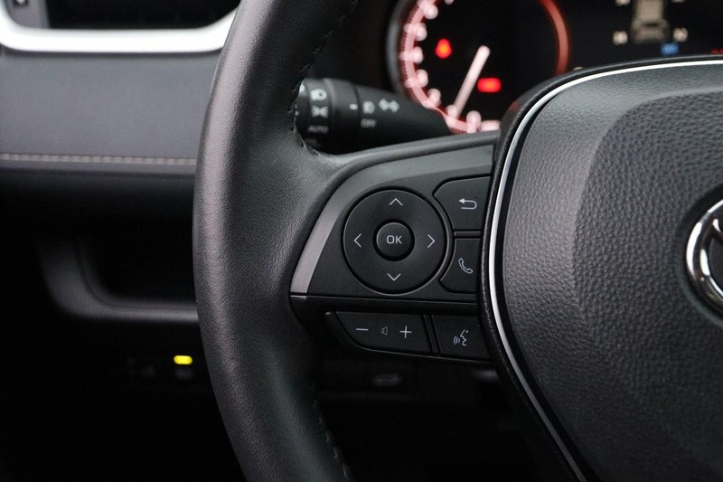 Toyota RAV4 Vehicle Image 13