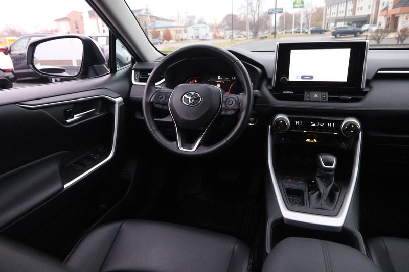 Toyota RAV4 Vehicle Image 23