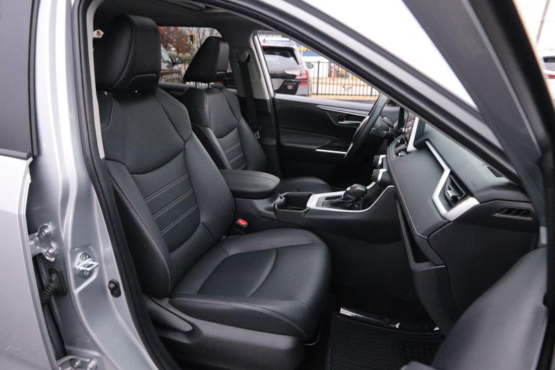 Toyota RAV4 Vehicle Image 27