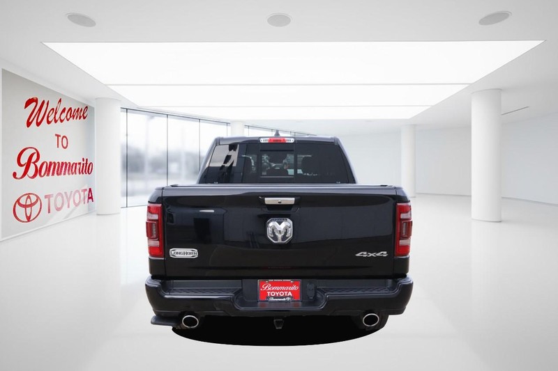 Ram 1500 Vehicle Full-screen Gallery Image 5
