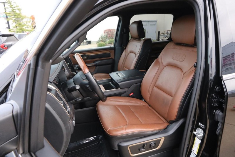 Ram 1500 Vehicle Full-screen Gallery Image 7