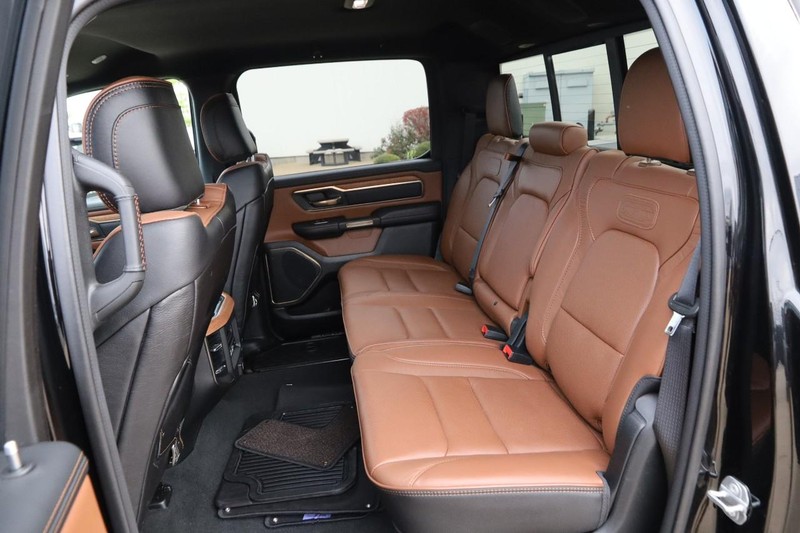 Ram 1500 Vehicle Full-screen Gallery Image 8