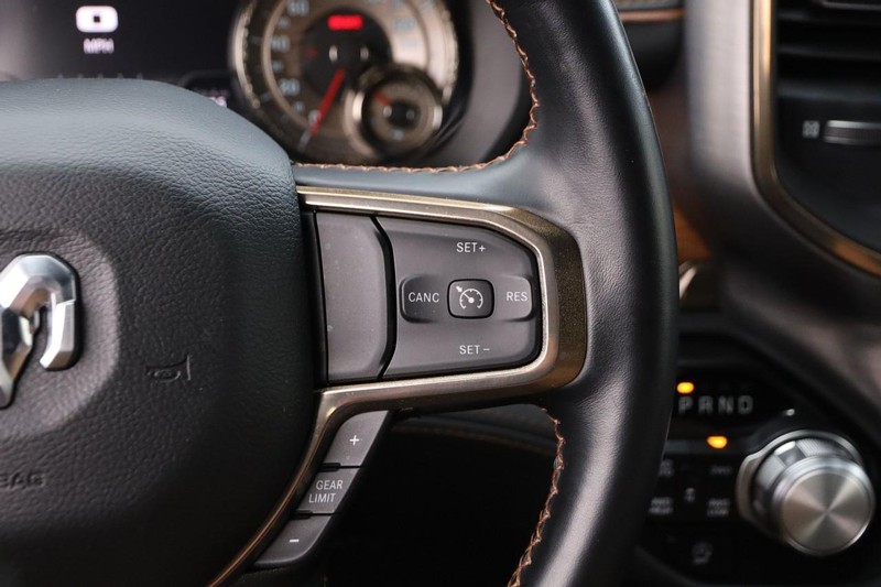 Ram 1500 Vehicle Full-screen Gallery Image 11