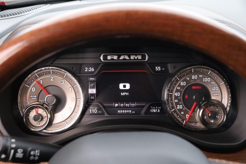 Ram 1500 Vehicle Full-screen Gallery Image 12