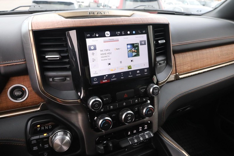 Ram 1500 Vehicle Full-screen Gallery Image 15