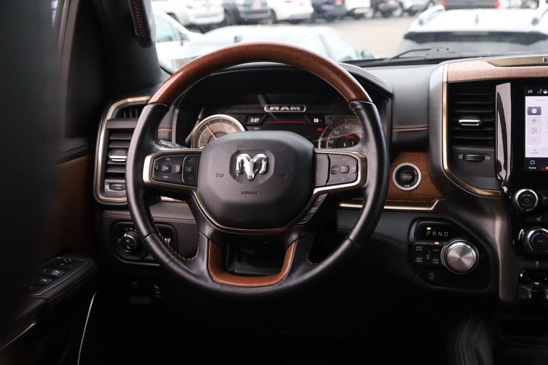 Ram 1500 Vehicle Full-screen Gallery Image 24