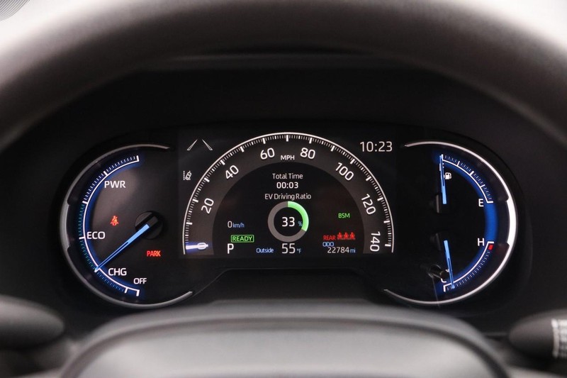 Toyota RAV4 Vehicle Image 13